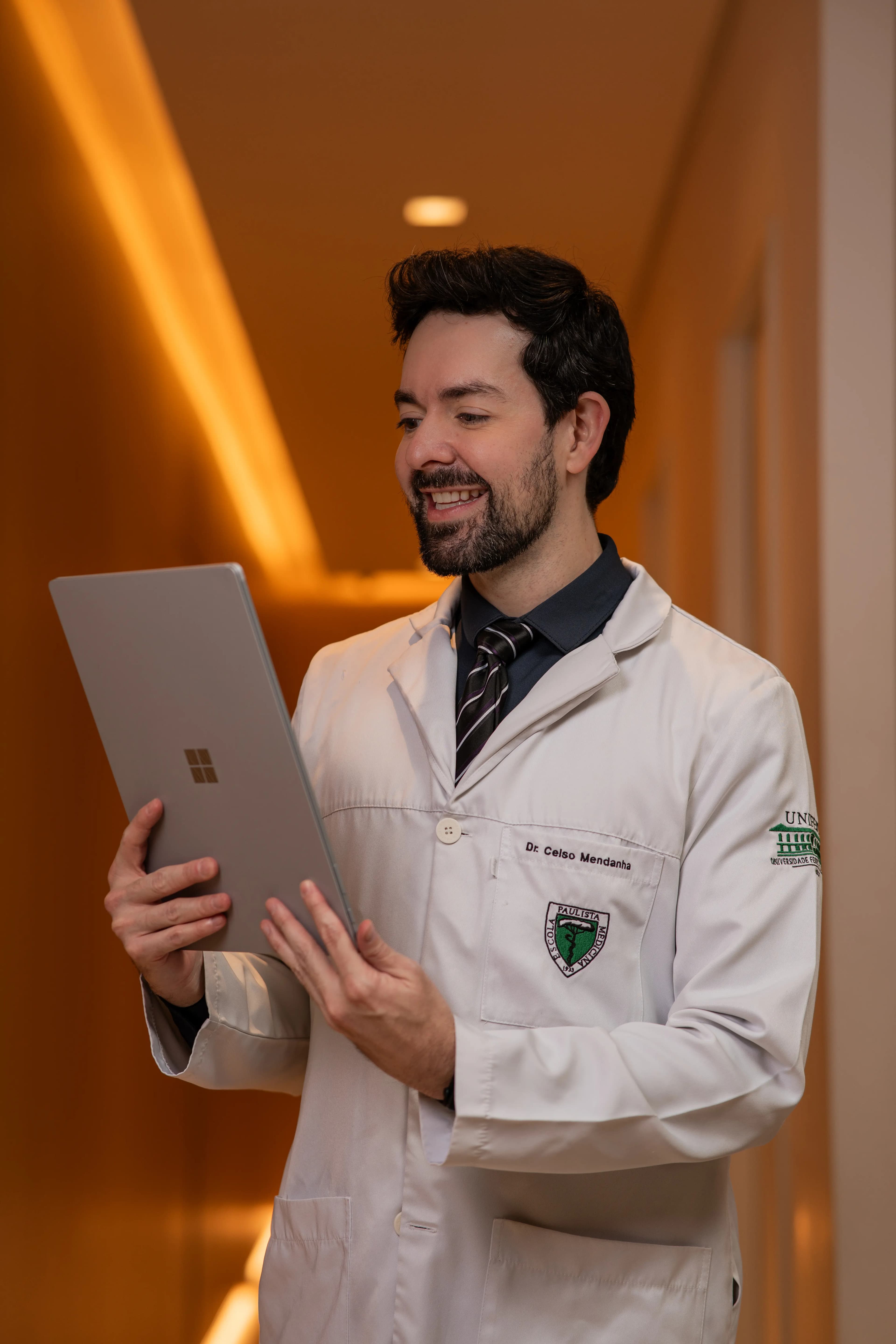 Dr. Celso Mendanha — Infectologista e Imunologista Clínico em São Paulo